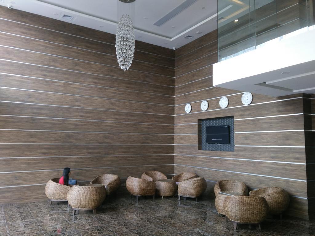 Elegant Hotel Pyi Thar Yar Янгон Экстерьер фото