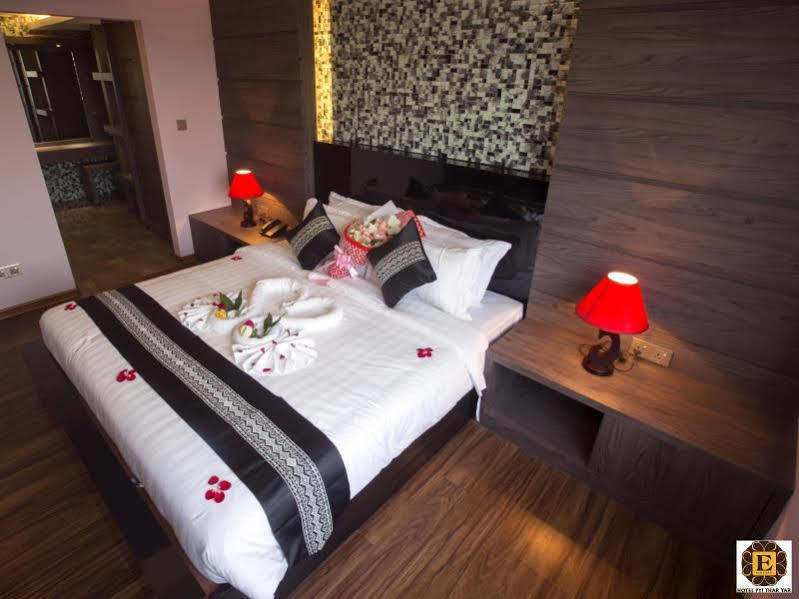 Elegant Hotel Pyi Thar Yar Янгон Экстерьер фото