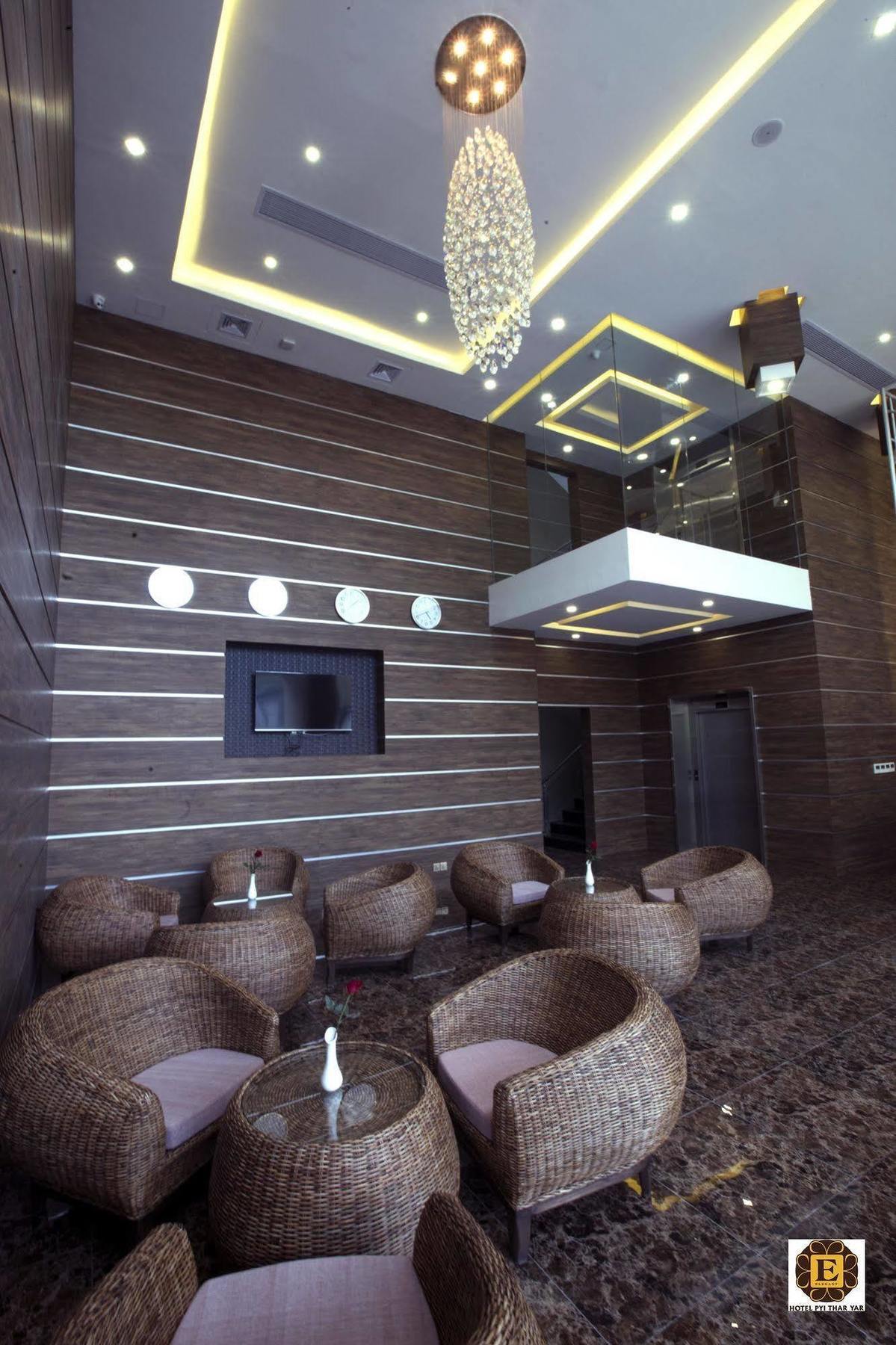 Elegant Hotel Pyi Thar Yar Янгон Экстерьер фото