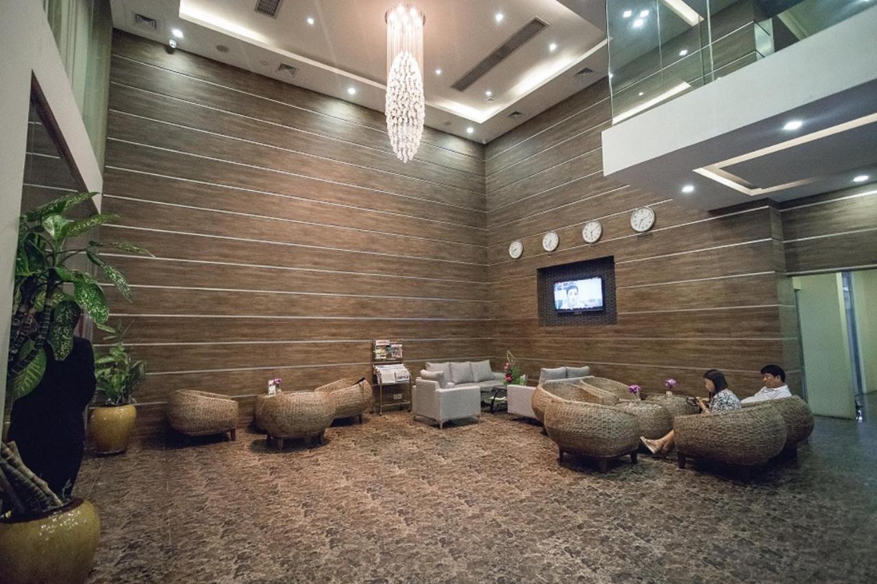 Elegant Hotel Pyi Thar Yar Янгон Экстерьер фото